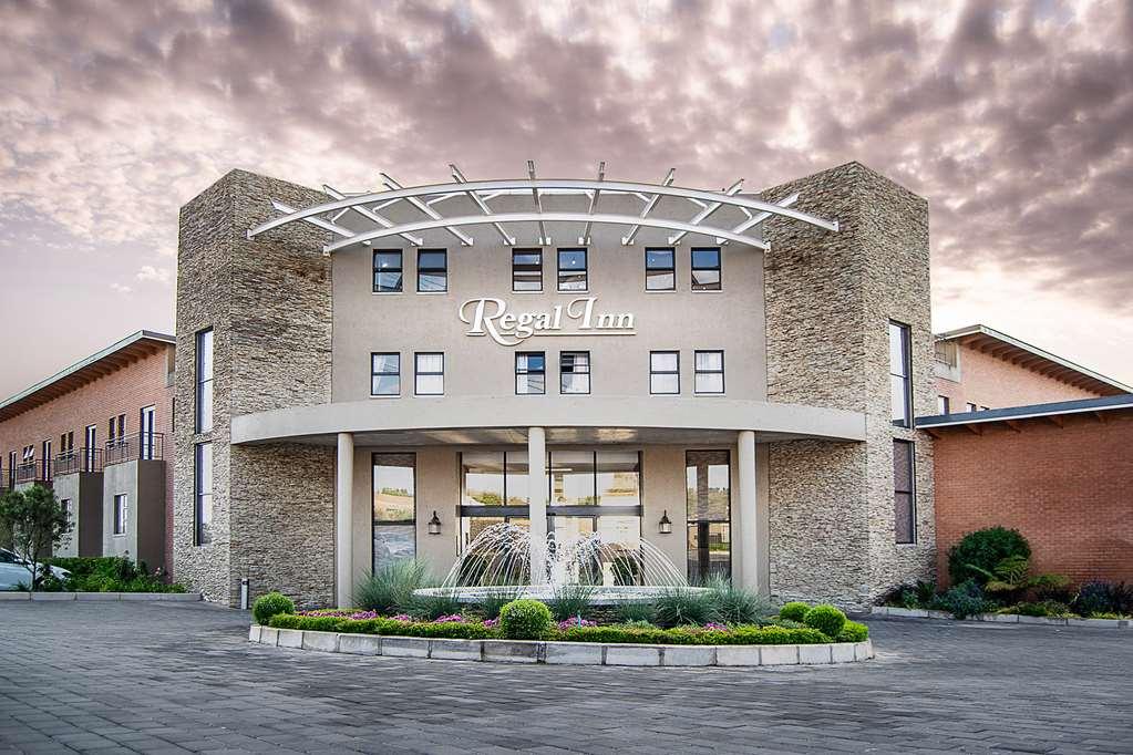 Regal Inn Hotel Midrand Exterior photo